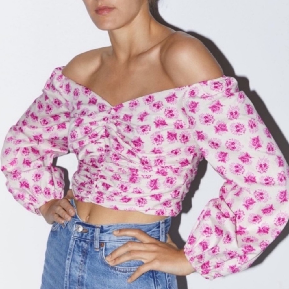 Zara pink floral crop top